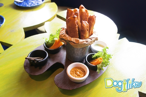 Dogilike.com :: Review : ปาร์ตี้สนุกเติมความสุขด้วยมื้อดีๆ กับน้องหมาที่ If it is 