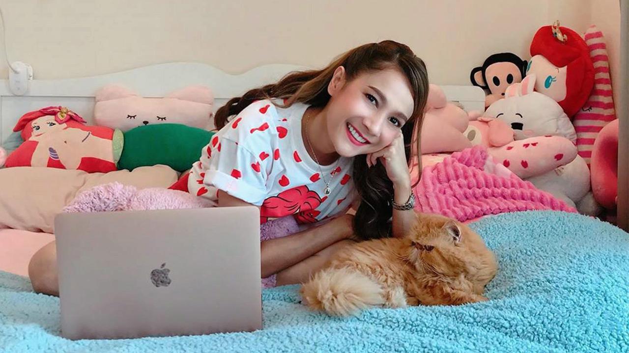 Dogilike.com :: “ลูกเกด” นักข่าวช่อง 8 ทำคลิปลงไอจี วอนหยุดทำร้ายหมาแมวจากไวรัสโคโรน่า