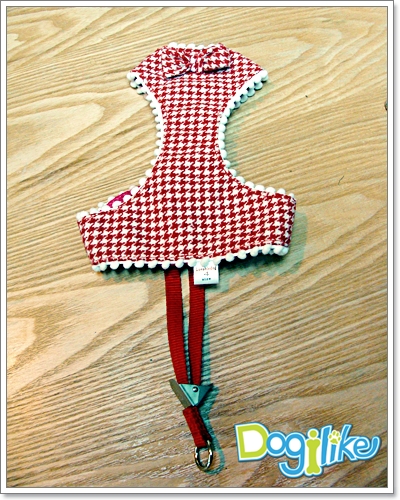 Dogilike.com :: REVIEW : ¨٧ + Ѵ͡ Ҩҡ